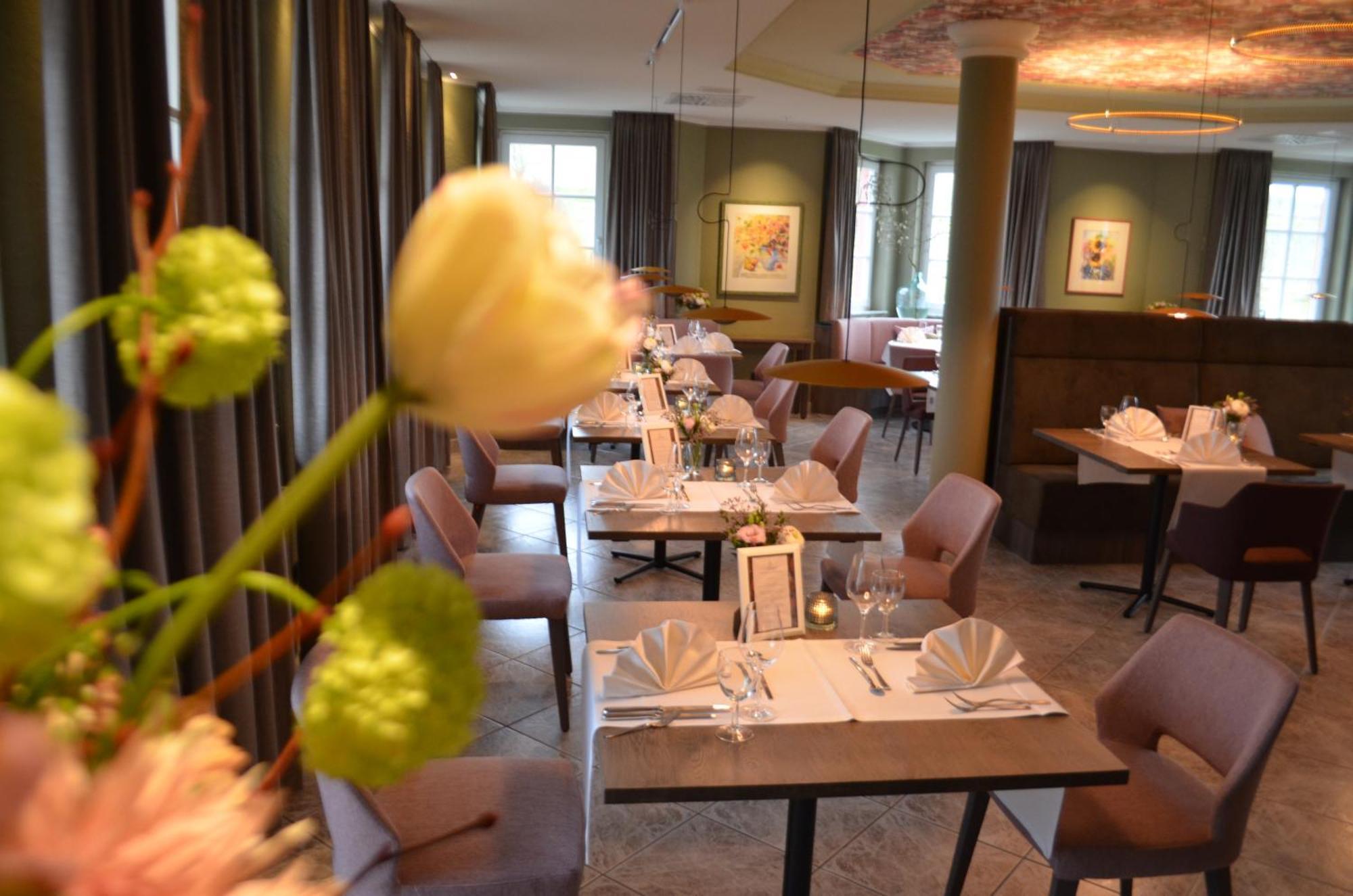 Castell Hotel & Restaurant Leinsweiler Extérieur photo