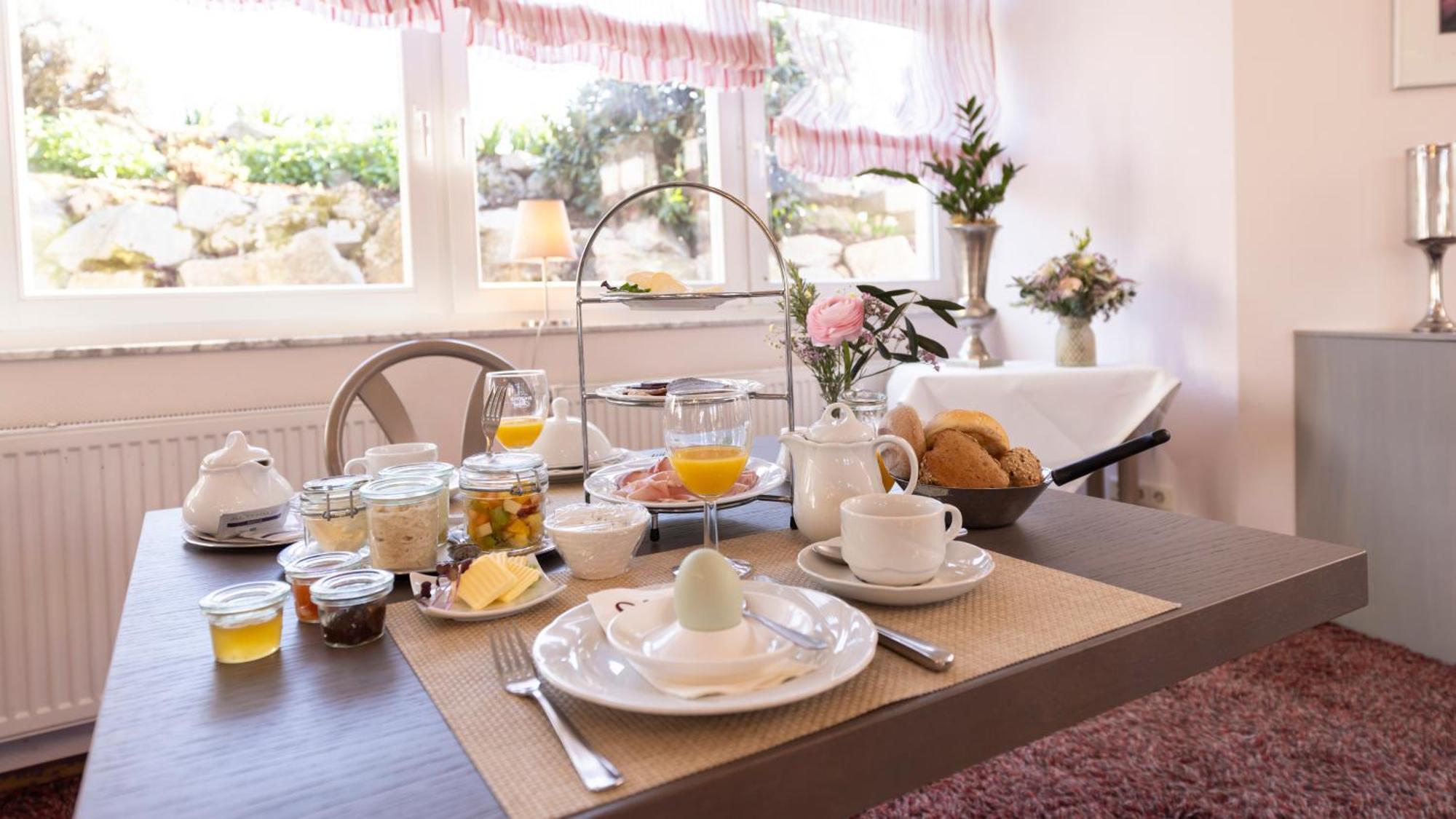 Castell Hotel & Restaurant Leinsweiler Extérieur photo
