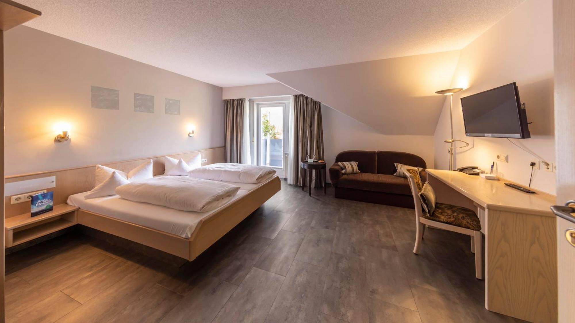Castell Hotel & Restaurant Leinsweiler Extérieur photo