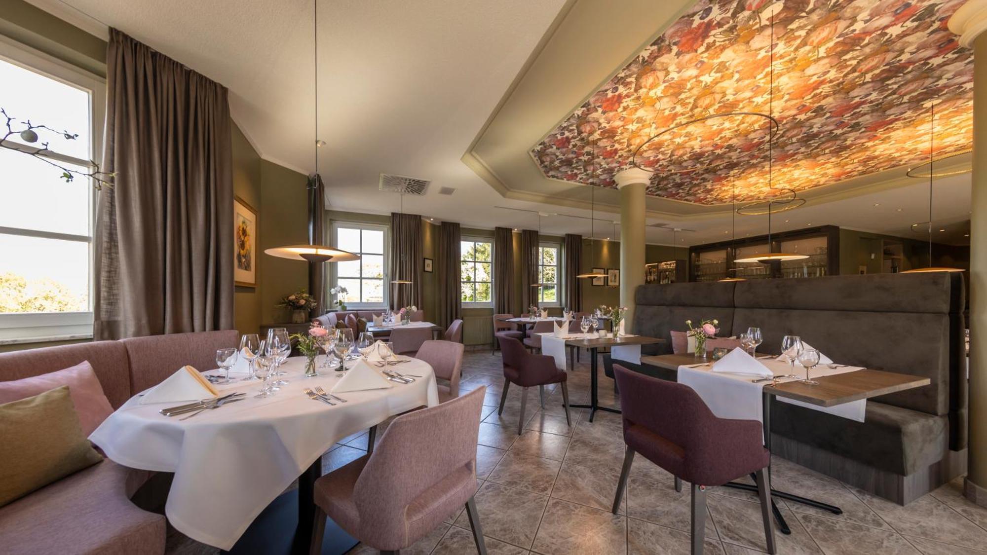 Castell Hotel & Restaurant Leinsweiler Extérieur photo